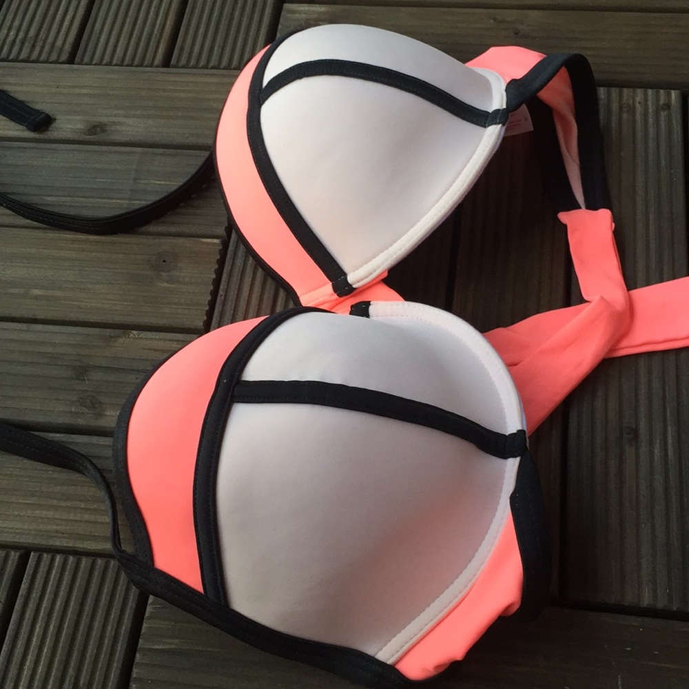 ✨👙Pink Xhilaration Swim Top - Picture 2 of 5